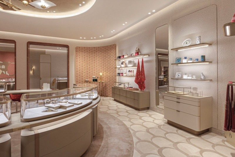 Jennifer Midoz – Cartier Rome Fiumicino