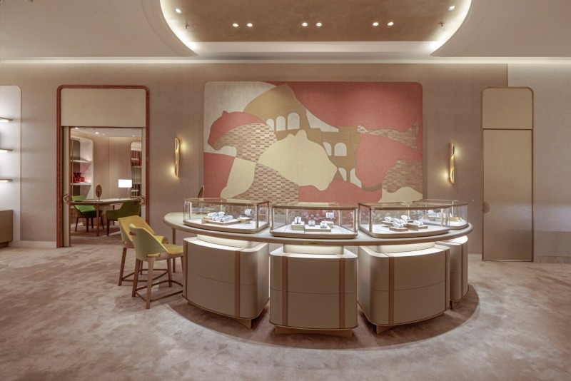 Jennifer Midoz – Cartier Rome Fiumicino