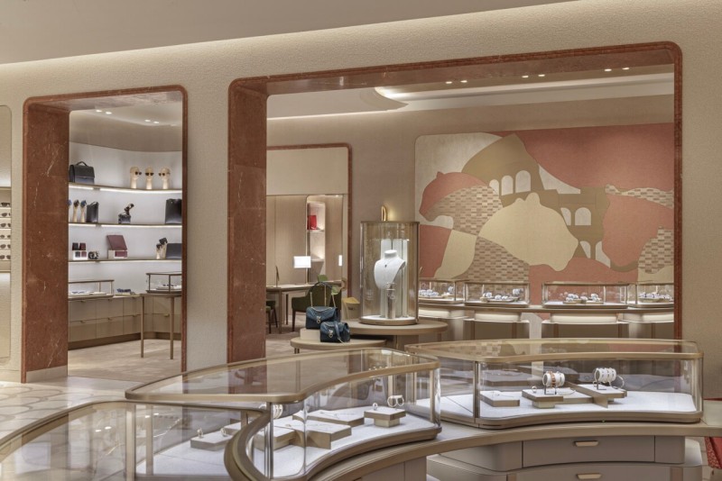 Jennifer Midoz – Cartier Rome Fiumicino