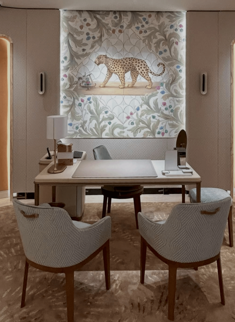 Jennifer Midoz – Cartier Rome Fiumicino