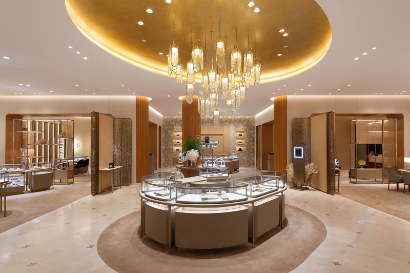 Jennifer Midoz – Cartier Sanya