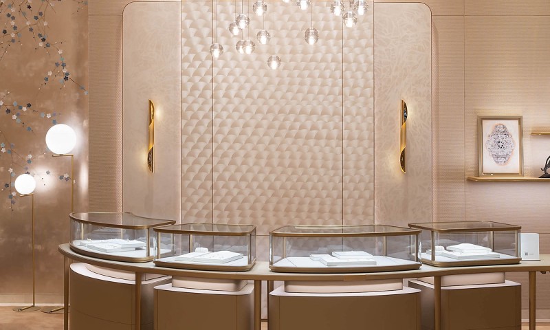 Jennifer Midoz – Cartier Sanya